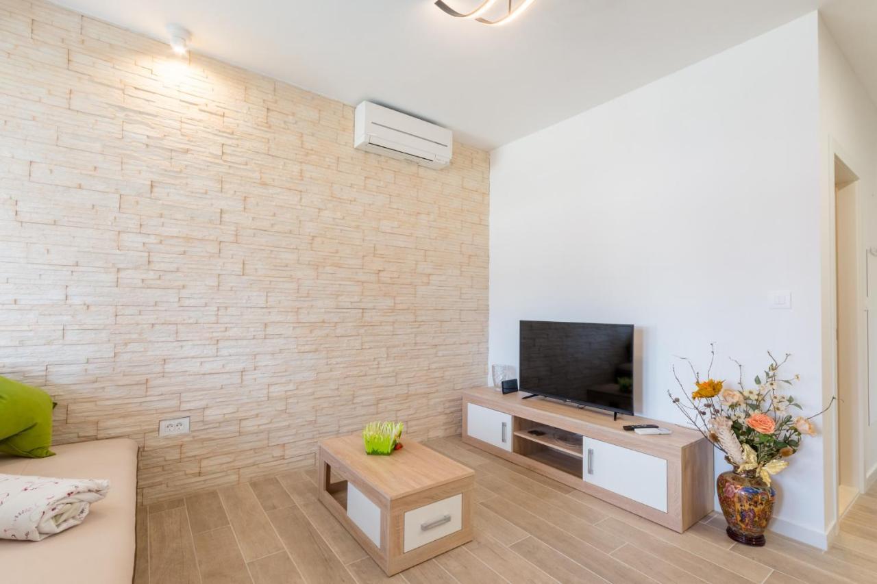 Apartments Niro Split Buitenkant foto